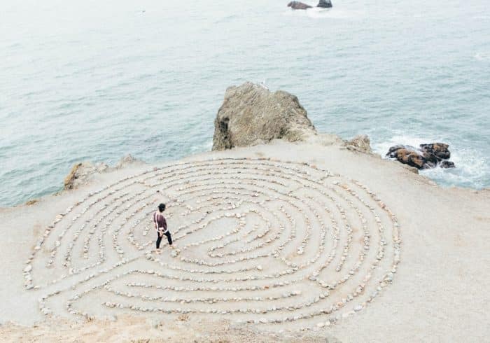 découvrez l'univers apaisant du zen : techniques de méditation, philosophies de vie sereines et astuces pour cultiver la paix intérieure au quotidien.