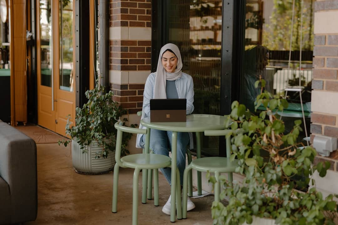 découvrez les avantages du télétravail : flexibilité, productivité accrue et équilibre entre vie professionnelle et personnelle. adoptez le télétravail pour une meilleure qualité de vie.