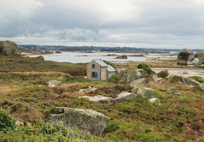 découvrez le charme intemporel d'une maison en pierre, alliant authenticité et confort moderne. parfaite pour ceux qui souhaitent vivre dans un cadre naturel tout en bénéficiant de toutes les commodités contemporaines.