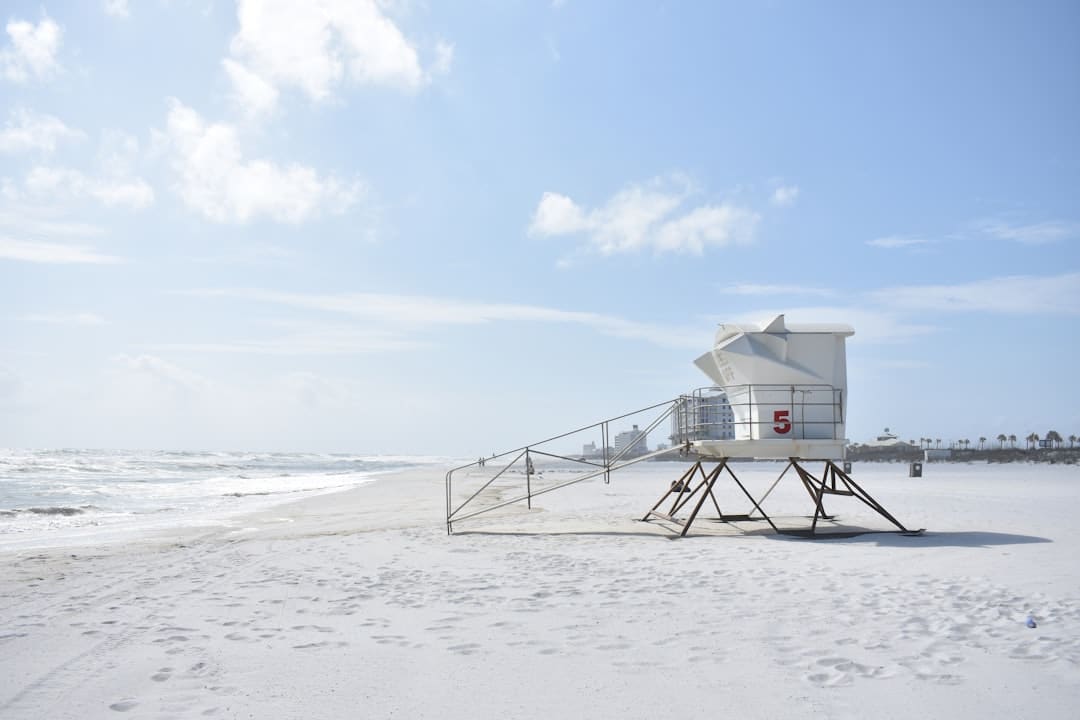 découvrez des plages paradisiaques aux eaux turquoises, du sable fin et des paysages à couper le souffle. évadez-vous vers ces destinations de rêve pour des vacances inoubliables au soleil.